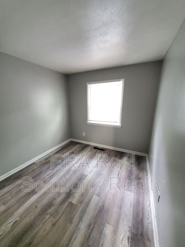 Photo - 4679 Dundee Ave