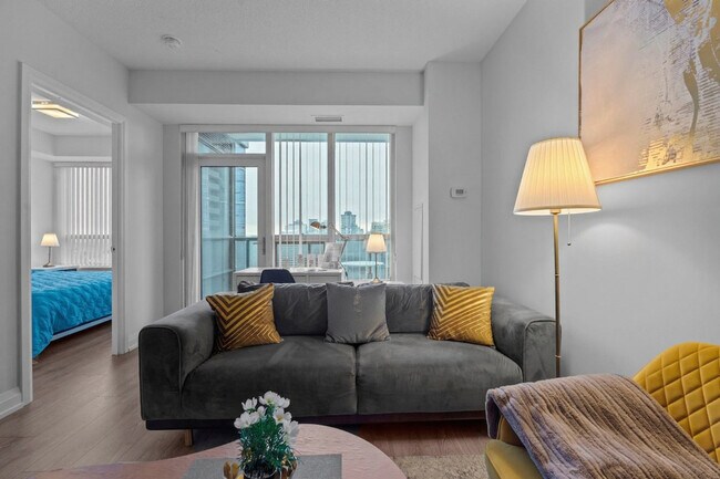 Photo - 33 Sheppard Ave E Unité SI ID1511361P