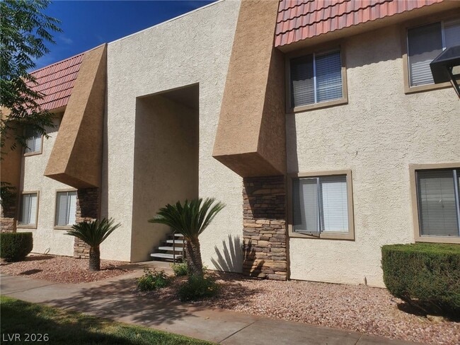Building Photo - 4972 River Glen Dr Unit 178