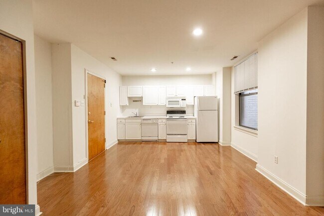 Photo - 1411 Walnut St Unit 1102