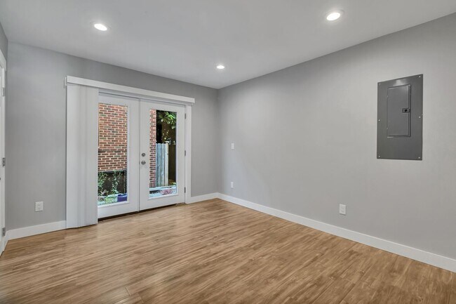 Photo - 9220 35th Ave SW Unidad A