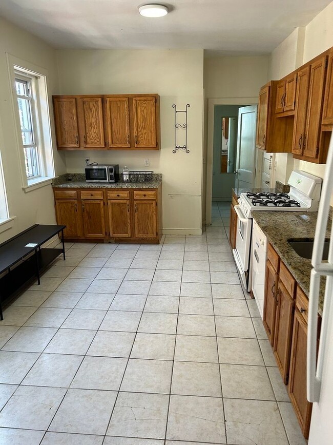 Photo - 4-bed + 2-bath Washington Square Brookline