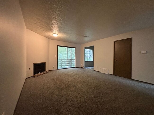 Building Photo - 8514 14th St W Unit 5 Rental