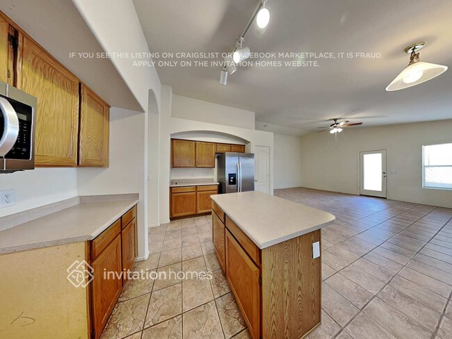 Photo - 9726 W Tonopah Dr House