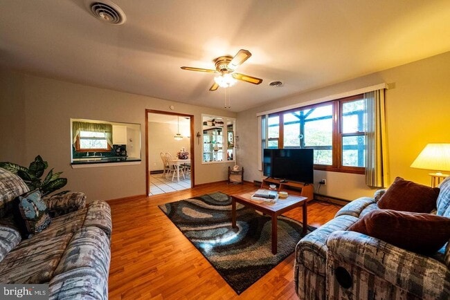 Photo - 1238 Hillcreek Rd