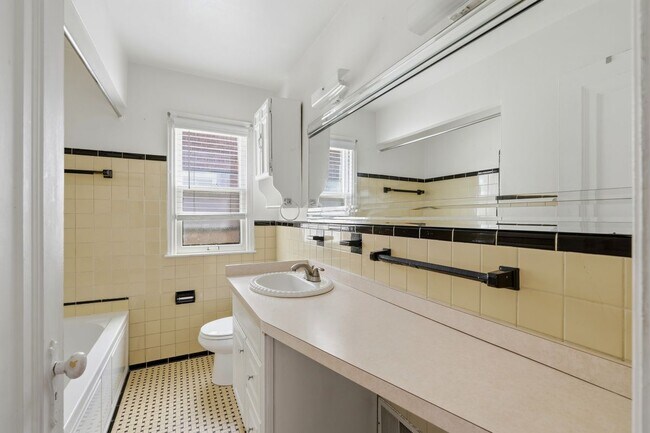 Photo - 18968 Murray Hill St