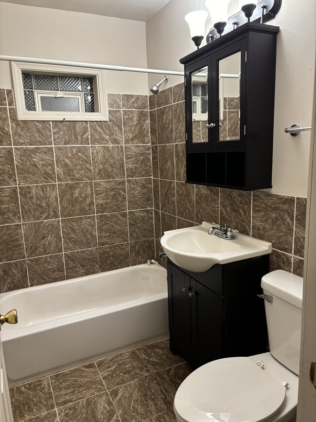 Photo - 3648 Buchanan St