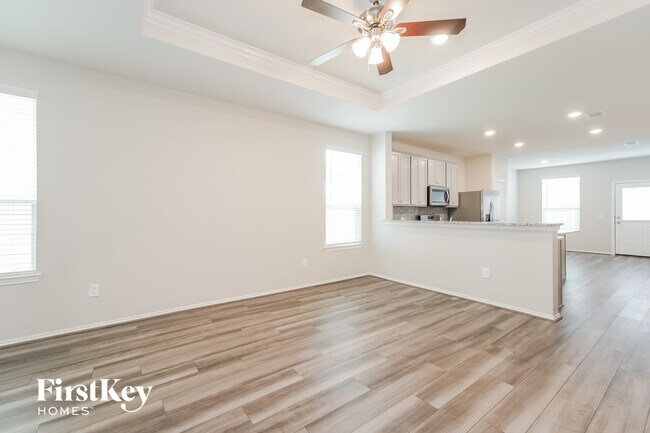 Photo - 5831 Longhorn Run Ln