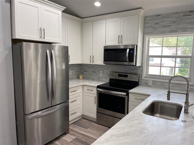 Photo - 6412 Rosefinch Ct Unit 201