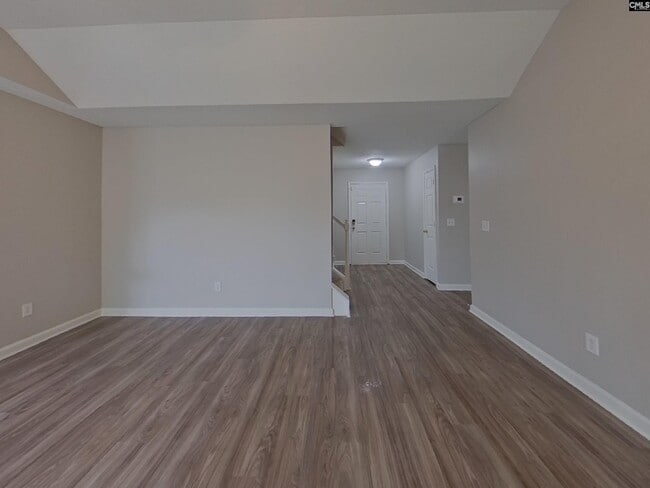 Photo - 608 Cottontail Ct N