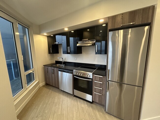 Photo - 5633-P5633 Fenwick St Unit PH101