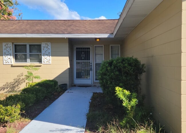 Photo - 3/2/2 Home in Silver Spring Shores