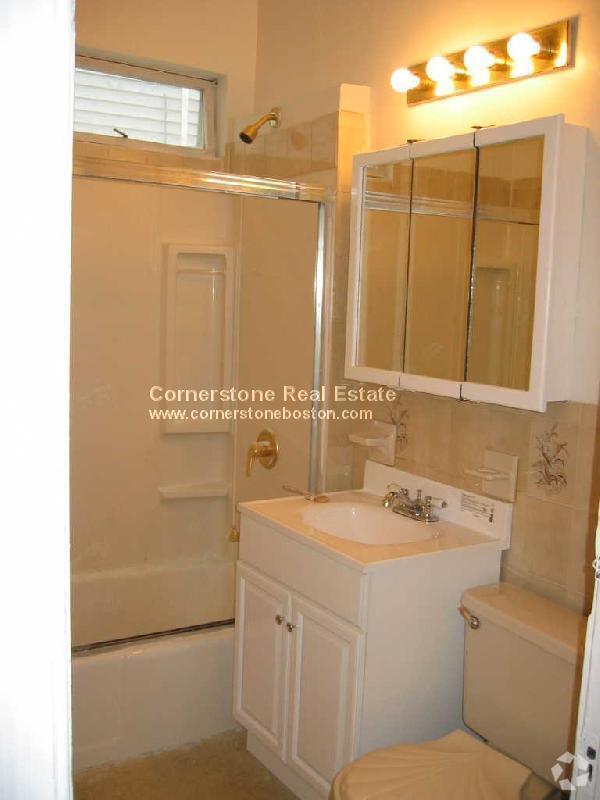 Building Photo - 57 Hillside St Unit 2 Rental