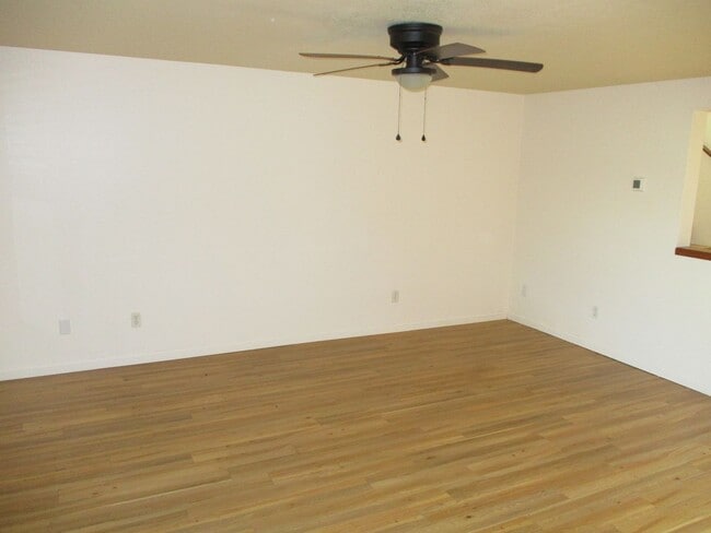 Photo - 120-1 Unidad 147