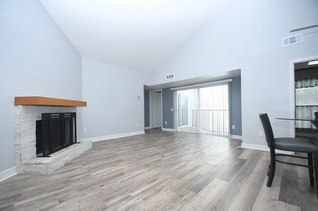 Photo - 9809 Richmond Ave. Unit 16