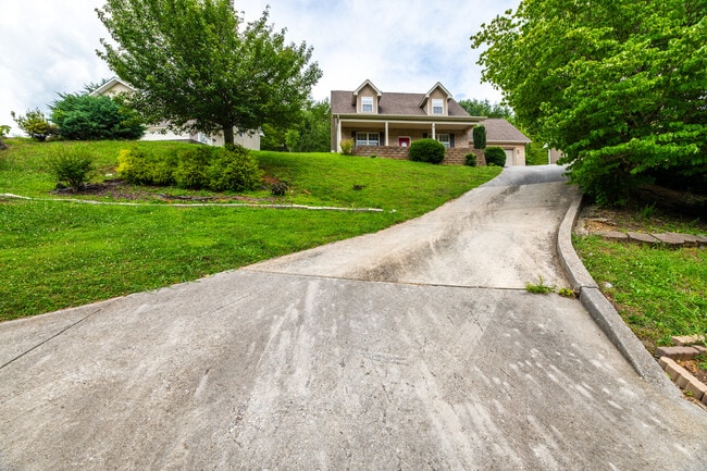 Photo - 7211 Remagen Ln