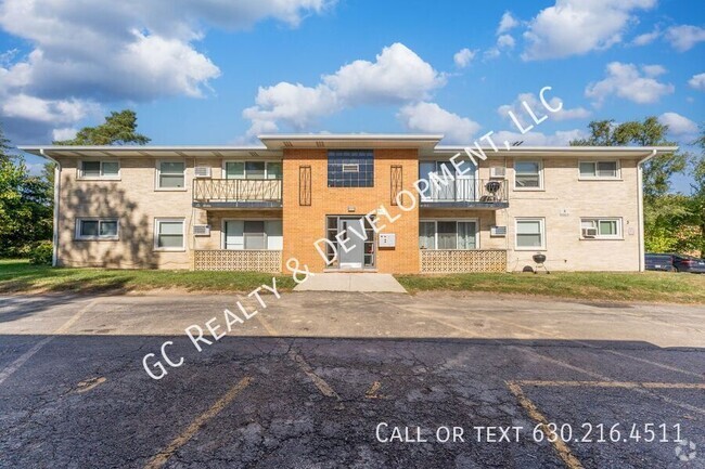 Building Photo - *** 3 BDRM - 1.5 BTH / KITCHEN APPL INC / ... Unit 4 Rental