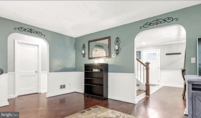 Photo - 923 Rohrerstown Rd