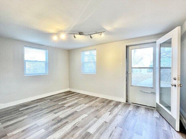 Photo - 415 N Main St Unit 415 N.