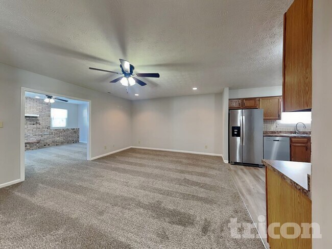 Photo - 5220 Tamarisk Ct