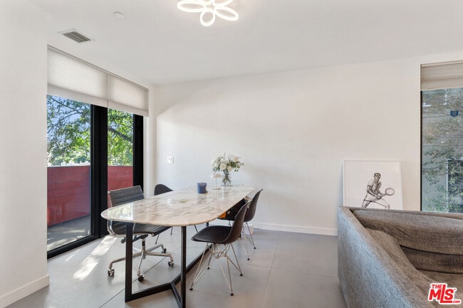 Photo - 3248 Descanso Dr