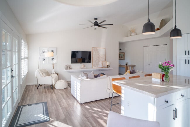 Photo - 1721 W Jupiter Way