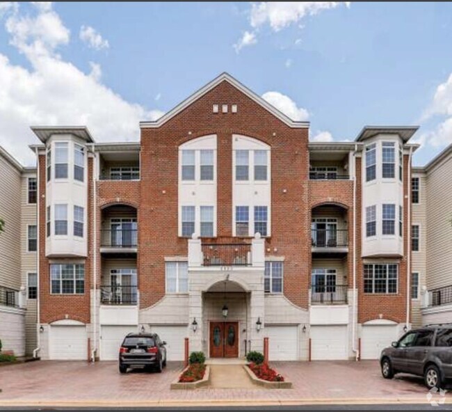 Building Photo - 2BD/2BA Fabulous Condo in River Hill - Wal... Unit 204