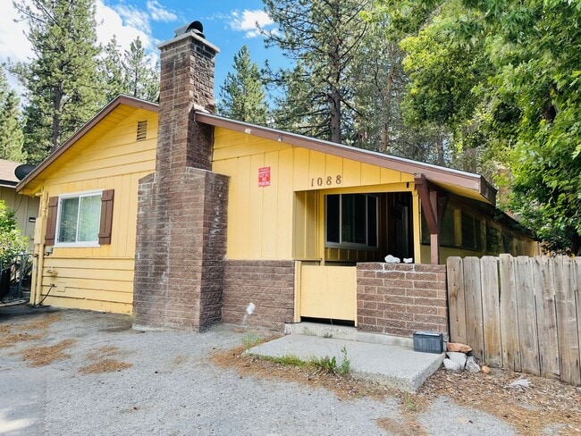 Photo - 2 bed 1 bath unit for rent in South Lake T...