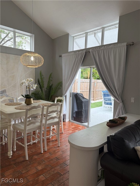 Photo - 15009 Cloverdale Dr