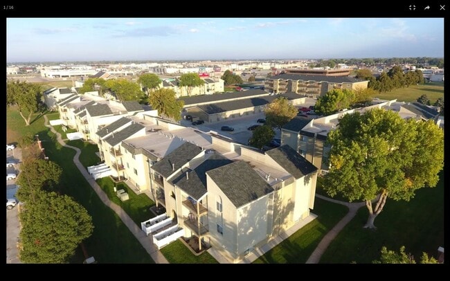 Building Photo - Continental Gardens Unit 120 Rental