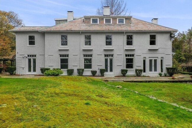 Photo - 12 Summit Rd