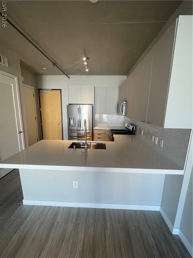 Photo - 353 E Bonneville Ave Unit 405
