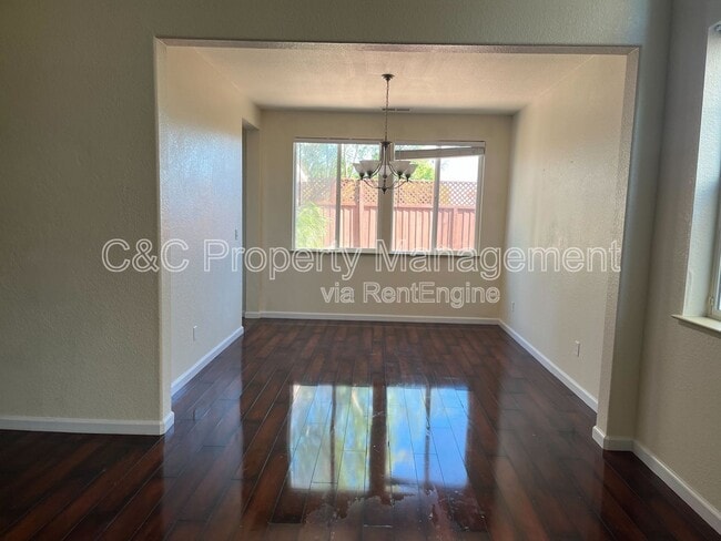 Photo - 4020 Crescent Ct