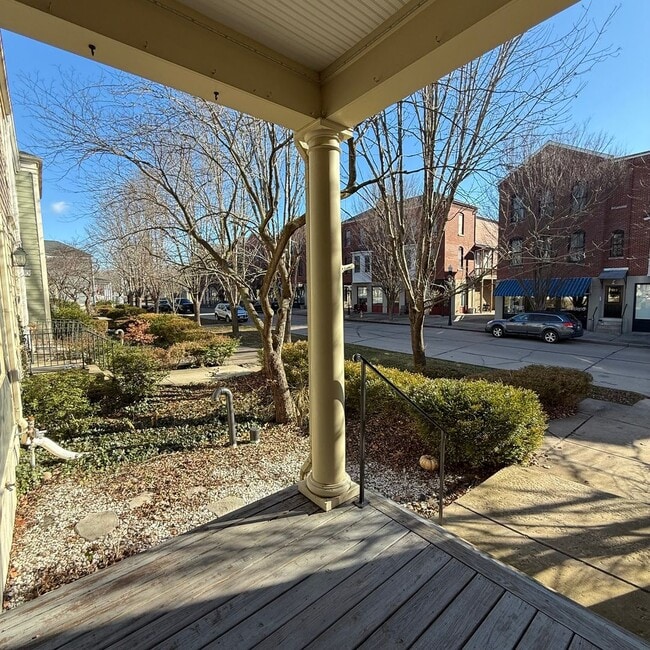 Photo - 3306 Domain St