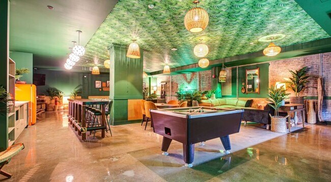 Photo - 1135 W Winona St