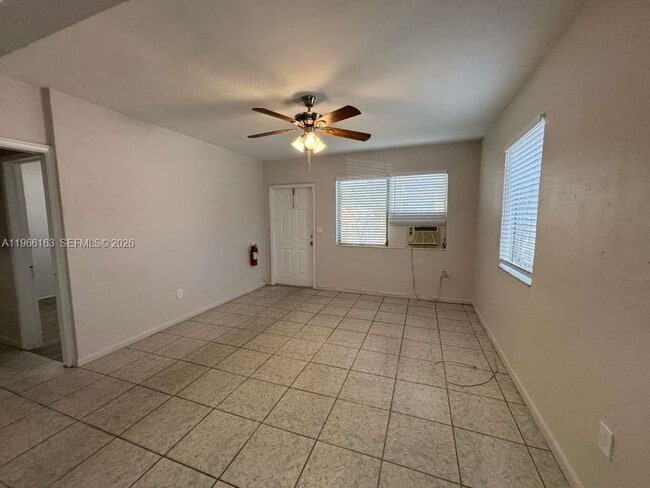 Photo - 301 Sharar Ave Unit 5