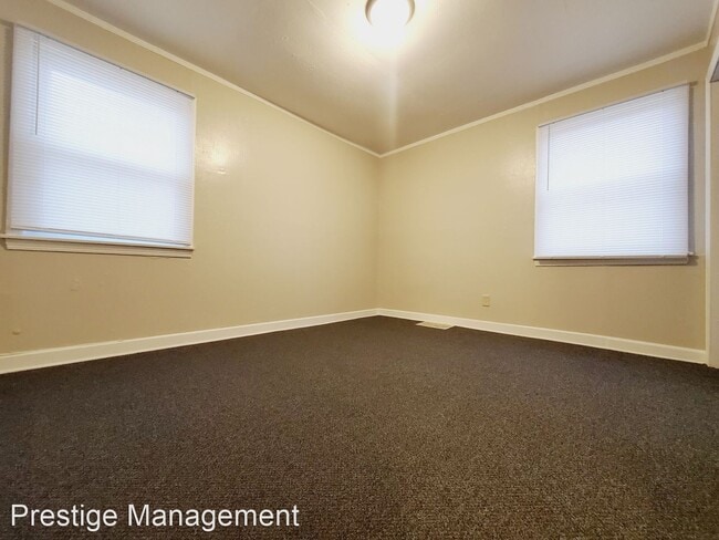 Photo - 2 br, 1 bath House - 3831 Sheffield Ave