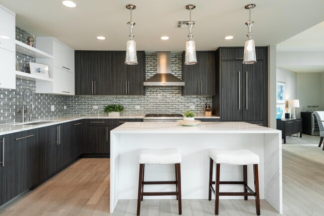 Photo - 2001 Lincoln St Unit 2122