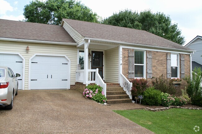 Building Photo - 5064 English Village Dr Rental