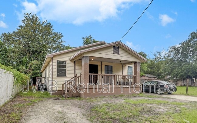 Building Photo - 330 W 26th St Rental