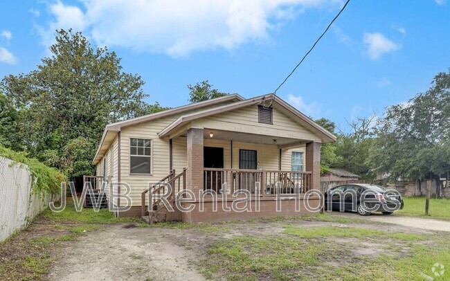 Building Photo - 330 W 26th St Rental
