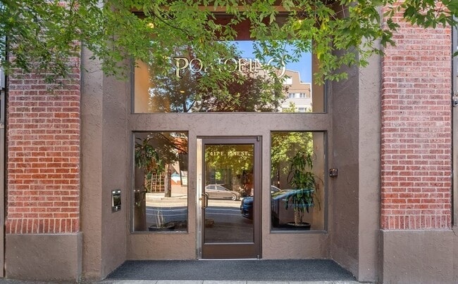 Photo - 417 E Pine St