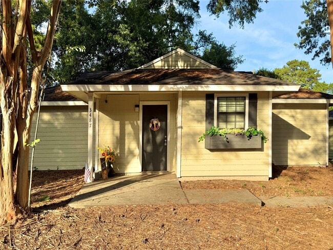 Building Photo - 3487 Balboa Cir