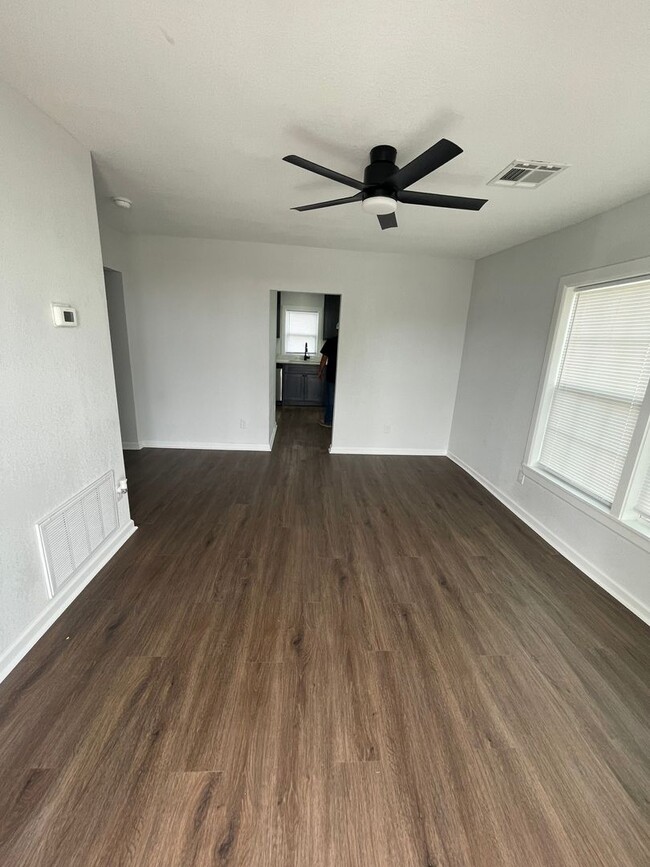 Photo - 2 Bedroom 1 Bath House for Rent