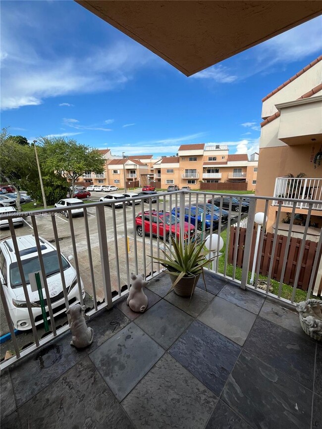 Building Photo - 14915 SW 80th St Rental