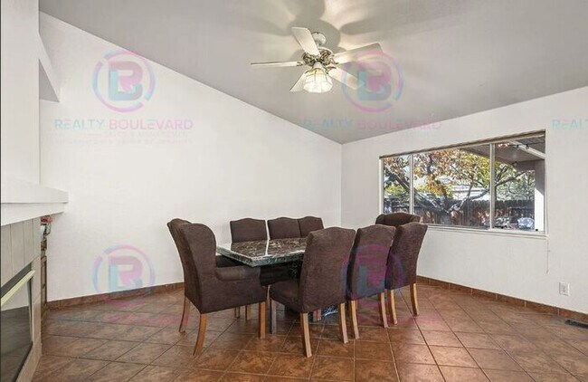 Spacious 4-Bedroom Home in Rosewood Lakes with Resort-Style Community Amenities