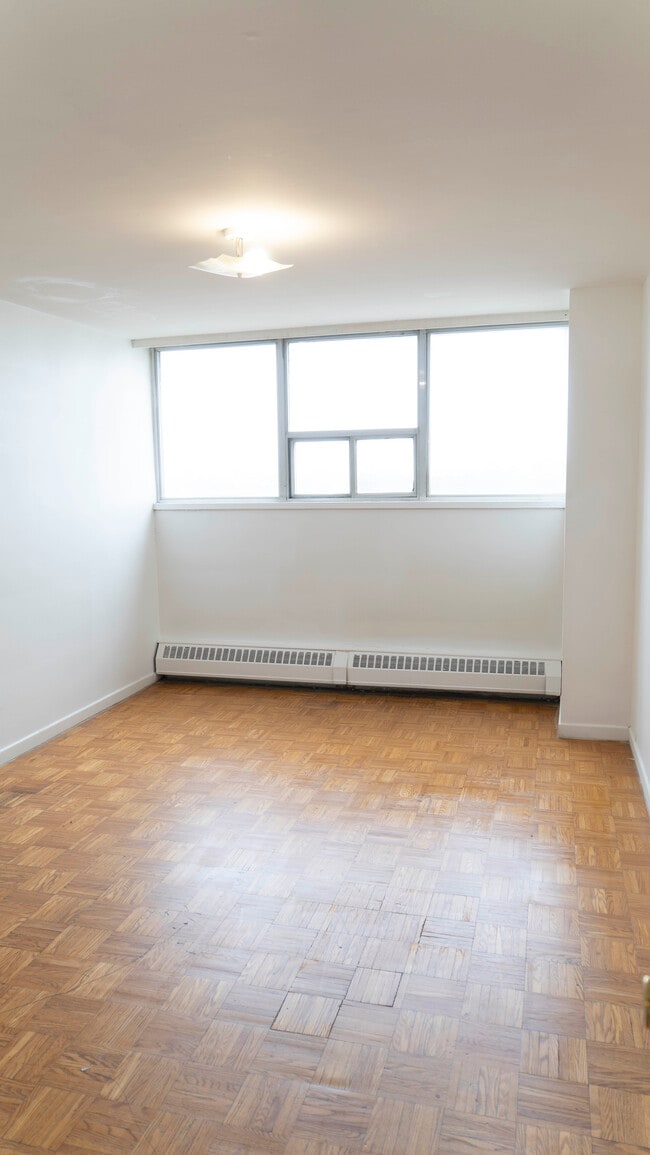 Photo - LARGE ONE BED - FAMILY BUILDING Unit 508