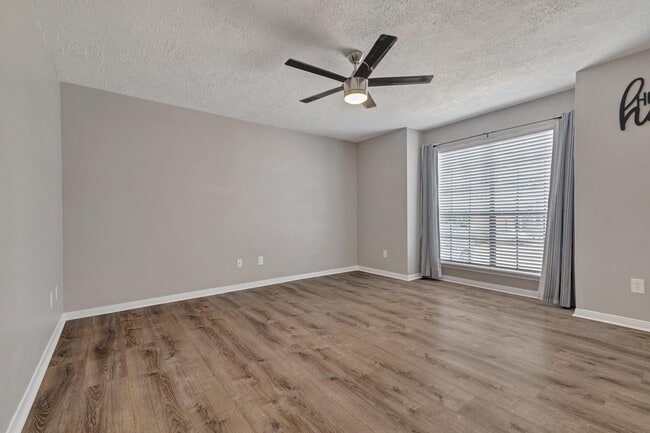 Photo - 2402 Sycamore Ave
