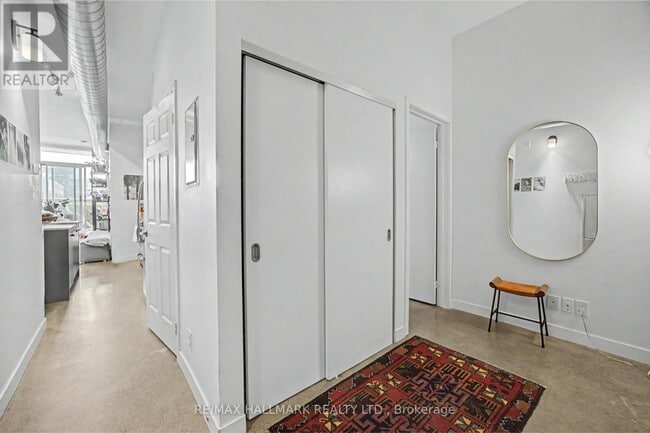 Photo - 510 King St E Unit 719