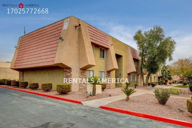 COZY first floor condo in GUARD GATED COMM... - COZY first floor condo in GUARD GATED COMM...